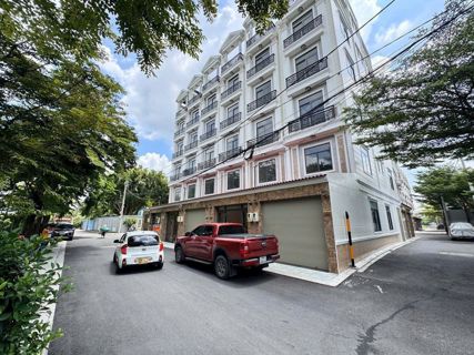 Bán 9 căn nhà phố khu đồng bộ giáp sông Sài Gòn- Vạn Phúc City, Hiệp Bình.
